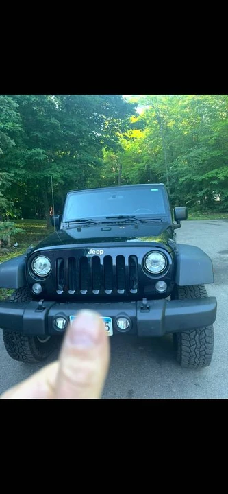 2017 Jeep JK Wrangler - Image 2 of 14