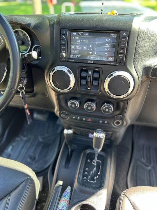 2017 Jeep JK Wrangler - Image 9 of 24