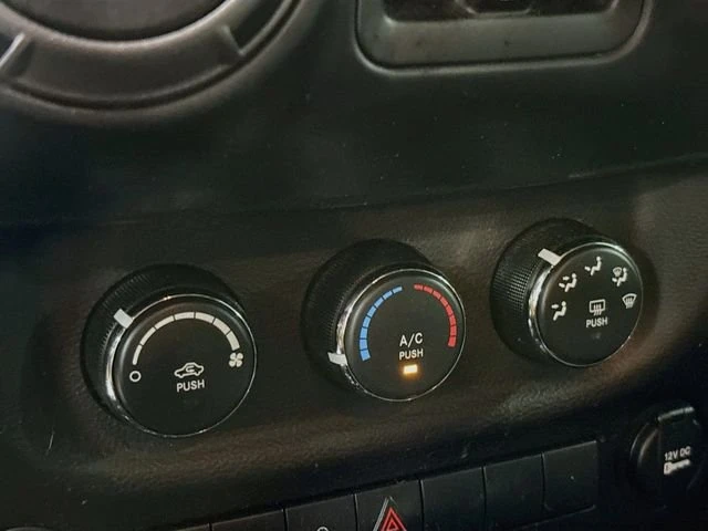 2017 Jeep JK Wrangler - Image 10 of 17