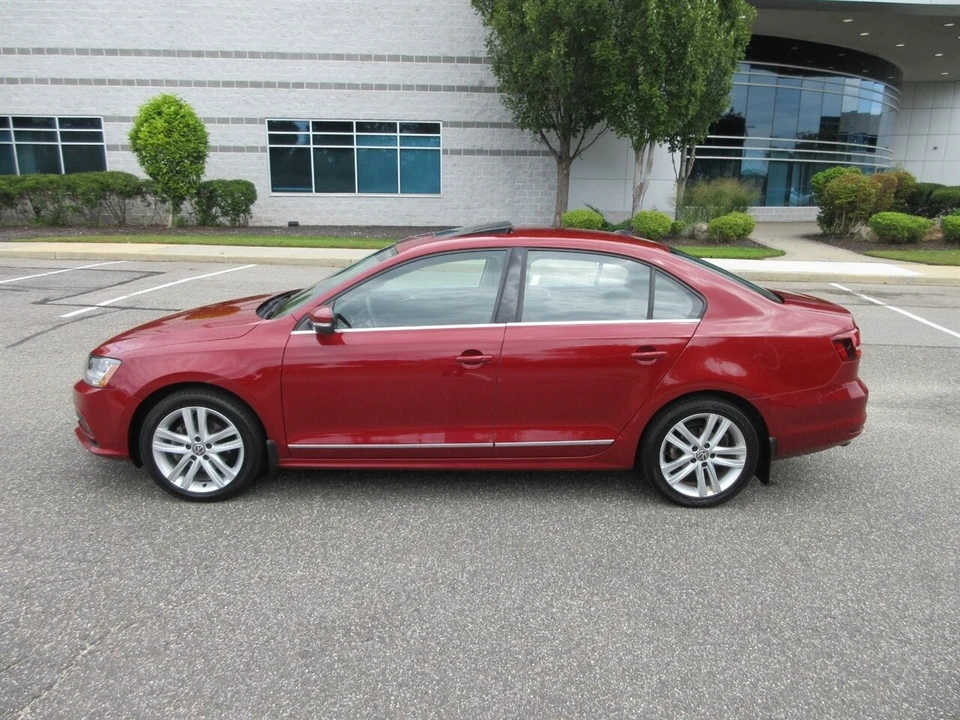 2017 Volkswagen A6 Jetta - Image 13 of 24