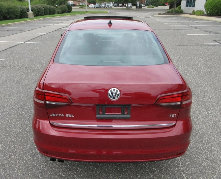 2017 Volkswagen A6 Jetta - Image 16 of 24