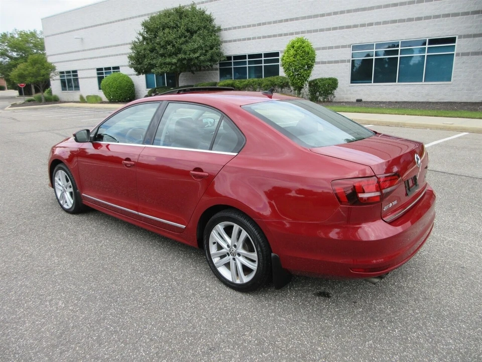2017 Volkswagen A6 Jetta - Image 3 of 24