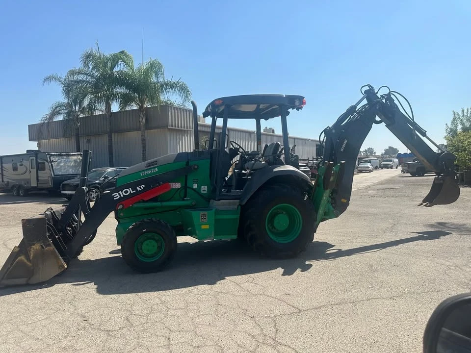 2017 John Deere - Image 5 of 10