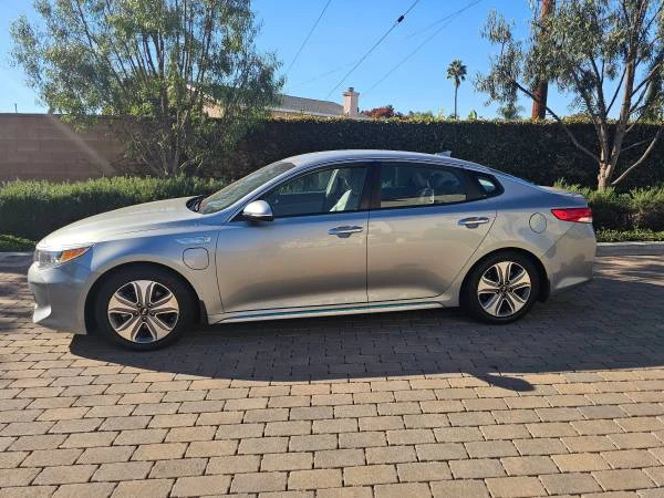 2017 Kia Optima/K5 - Image 2 of 16