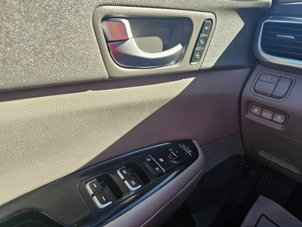 2017 Kia Optima/K5 - Image 14 of 16