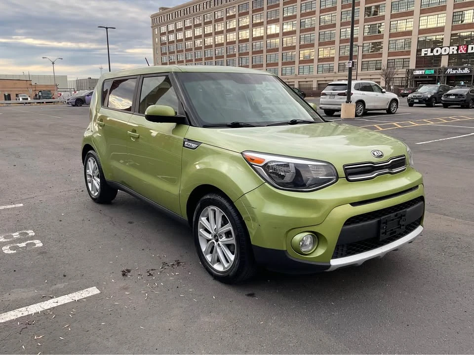 2017 Kia Soul - Image 7 of 9