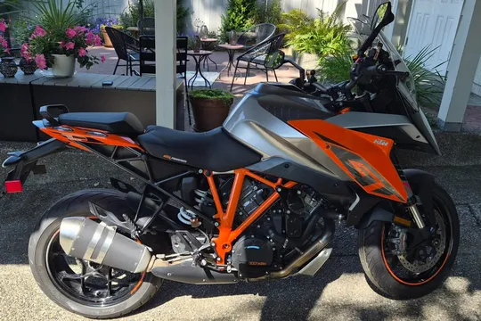 2017 KTM 1290 Super Duke GT