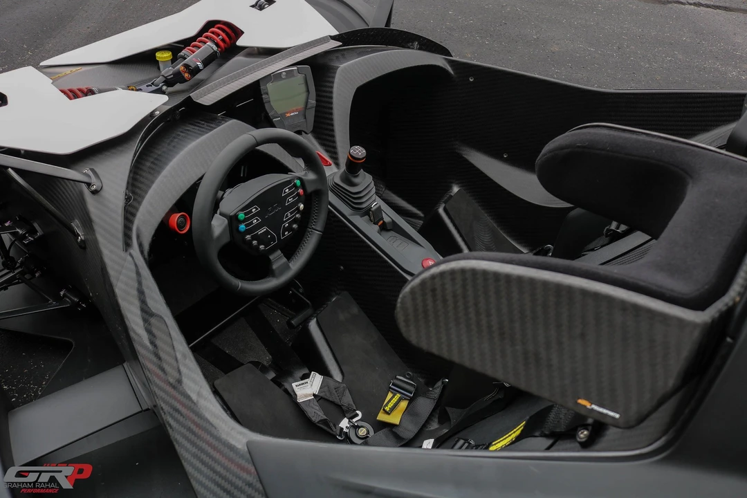 2017 Porsche 911 - Image 6 of 8