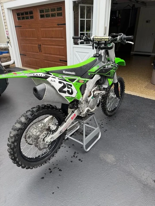 2017 Kawasaki KX - Image 2 of 4