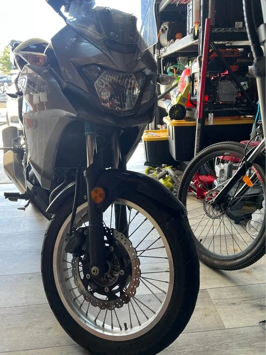 2017 Kawasaki - Image 7 of 7