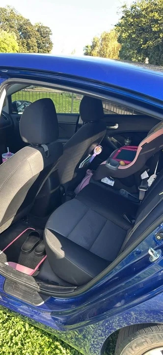 2017 Kia Forte - Image 6 of 10
