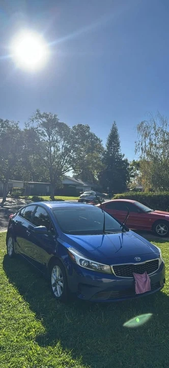 2017 Kia Forte - Image 2 of 10