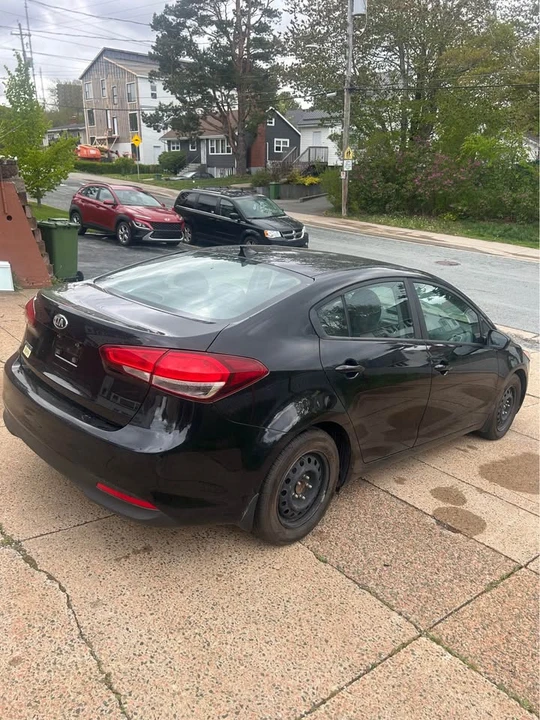 2017 Kia Forte - Image 3 of 10