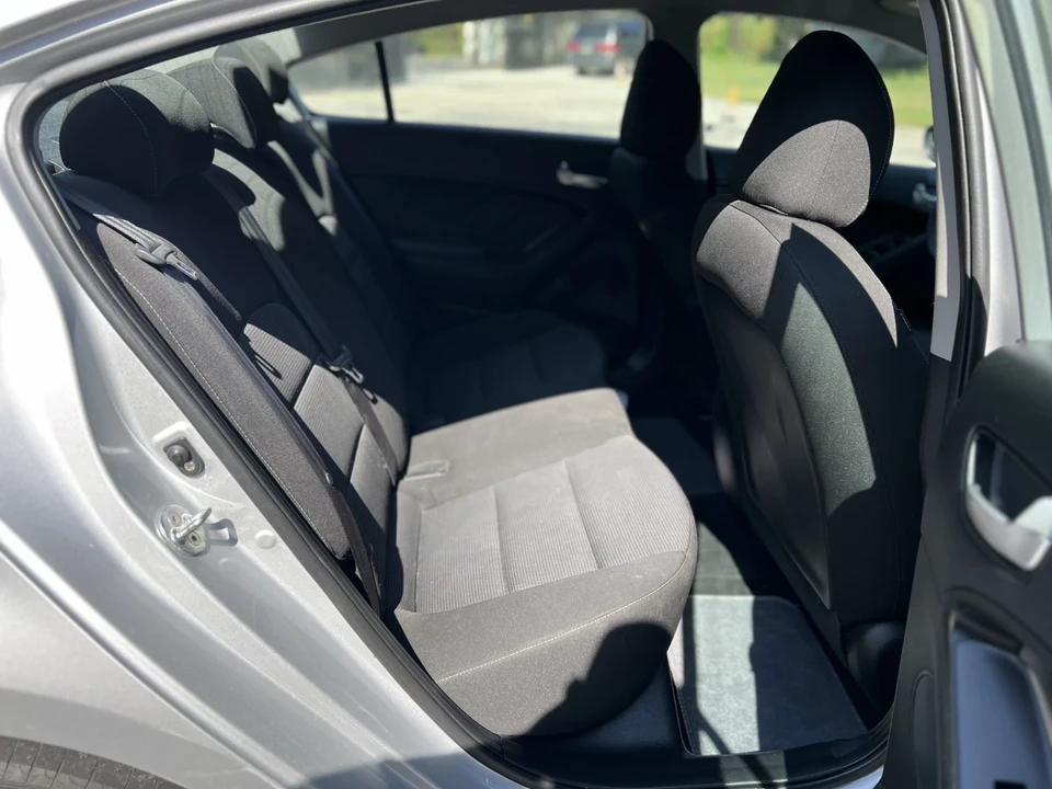 2017 Kia Forte - Image 13 of 14