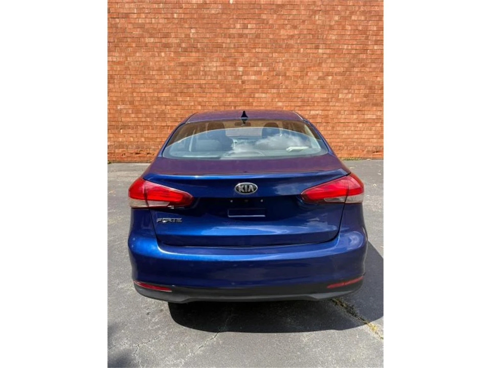 2017 Kia Forte - Image 7 of 17