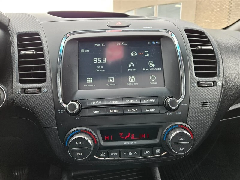2017 Kia Forte - Image 11 of 20