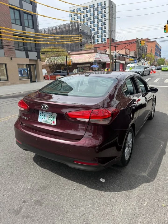 2017 Kia Forte - Image 3 of 8
