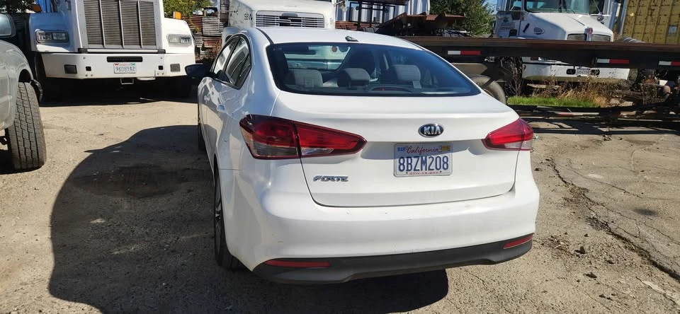 2017 Kia Forte - Image 3 of 5