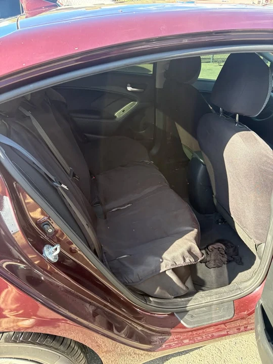2017 Kia Forte - Image 10 of 13