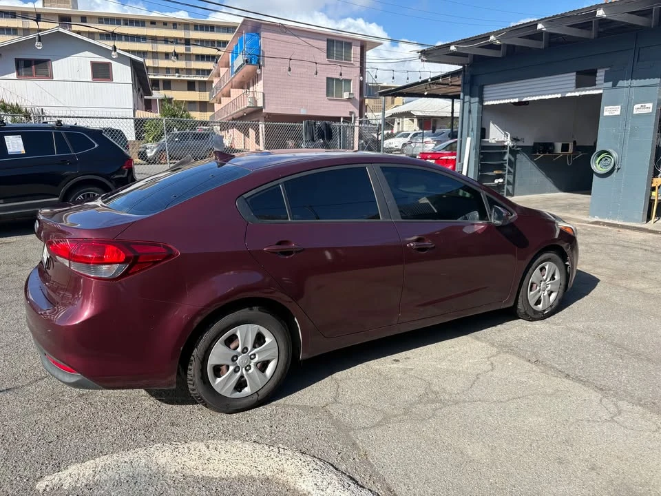 2017 Kia Forte - Image 5 of 13