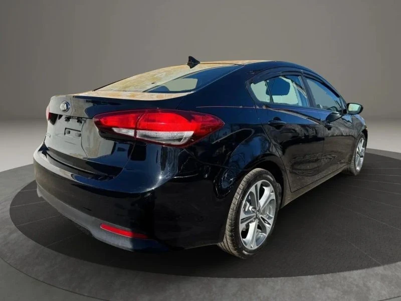 2017 Kia Forte - Image 5 of 12