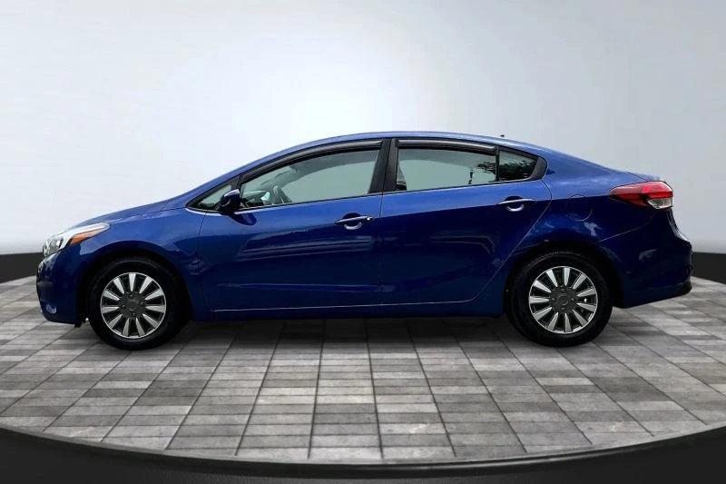 2017 Kia Forte - Image 4 of 12