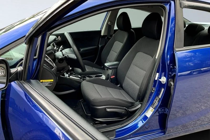 2017 Kia Forte - Image 10 of 12