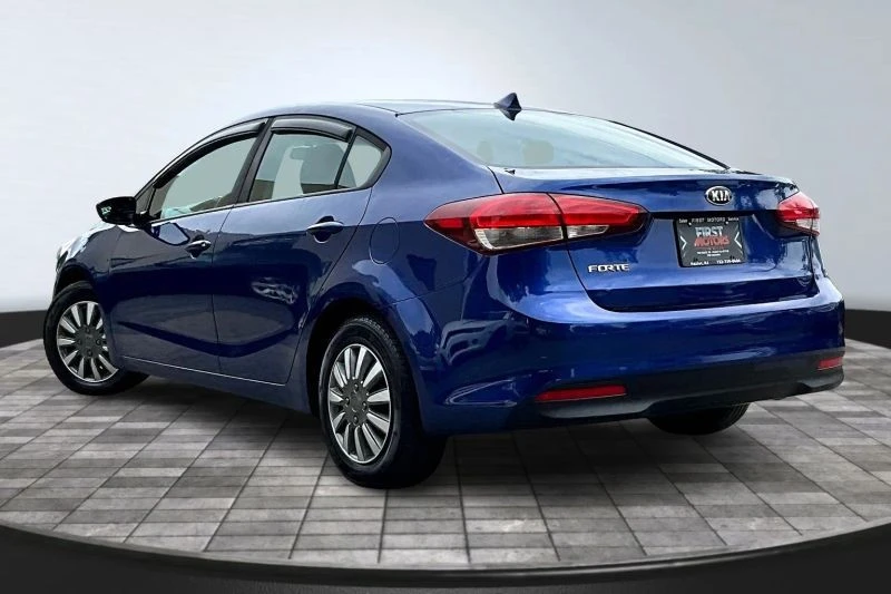 2017 Kia Forte - Image 7 of 12