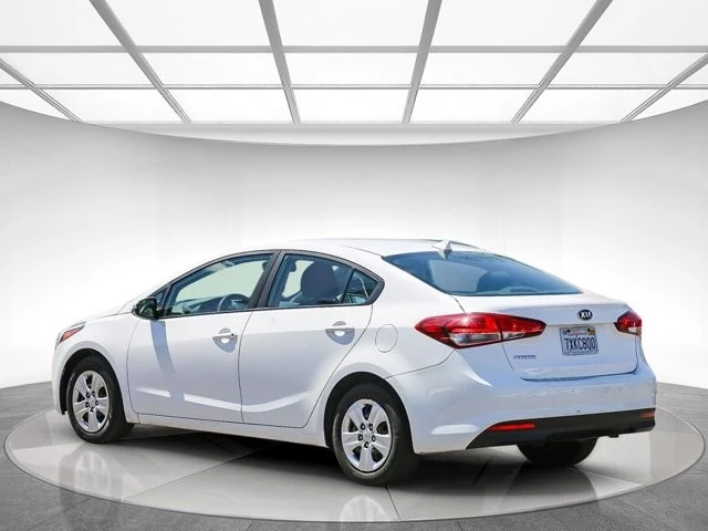 2017 Kia Forte - Image 2 of 19