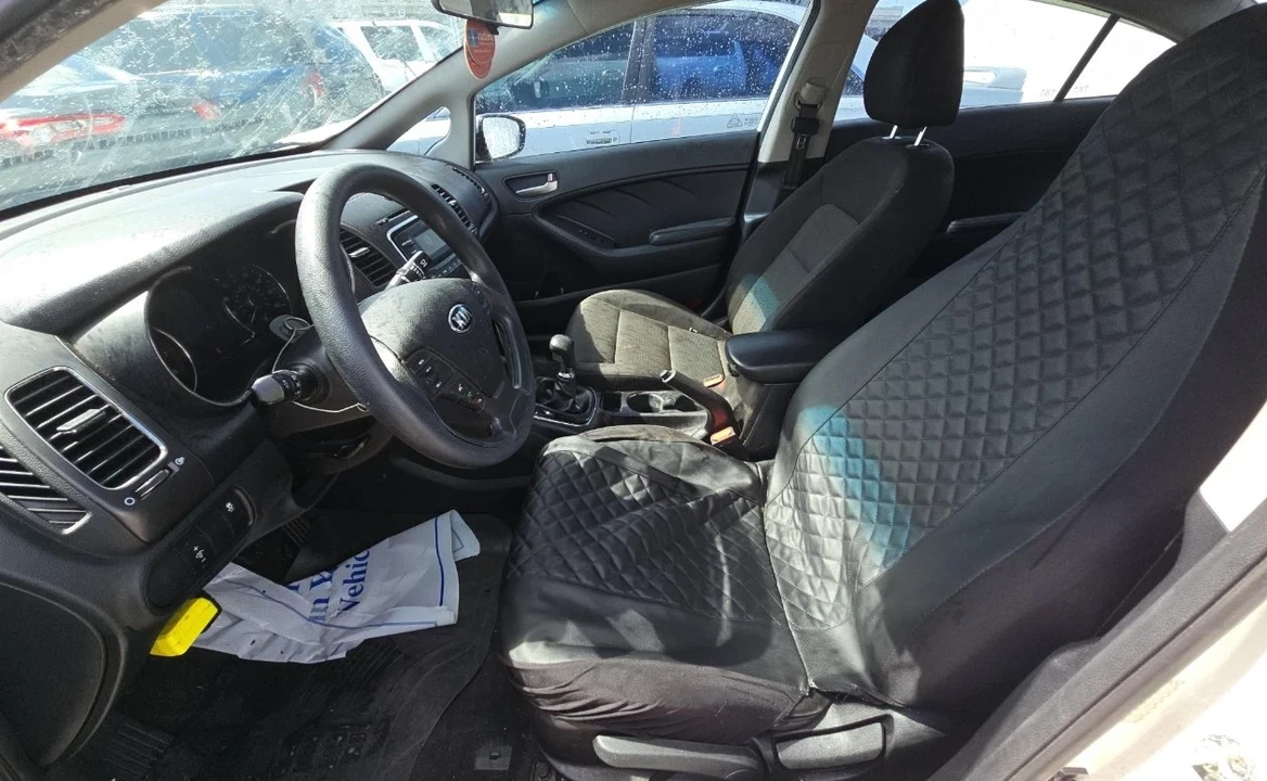 2017 Kia Forte - Image 5 of 6