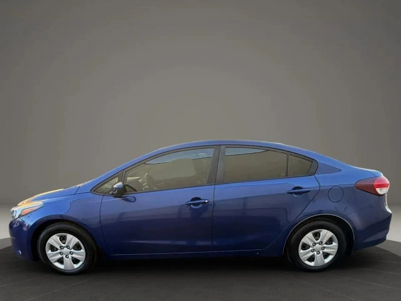 2017 Kia Forte - Image 8 of 12