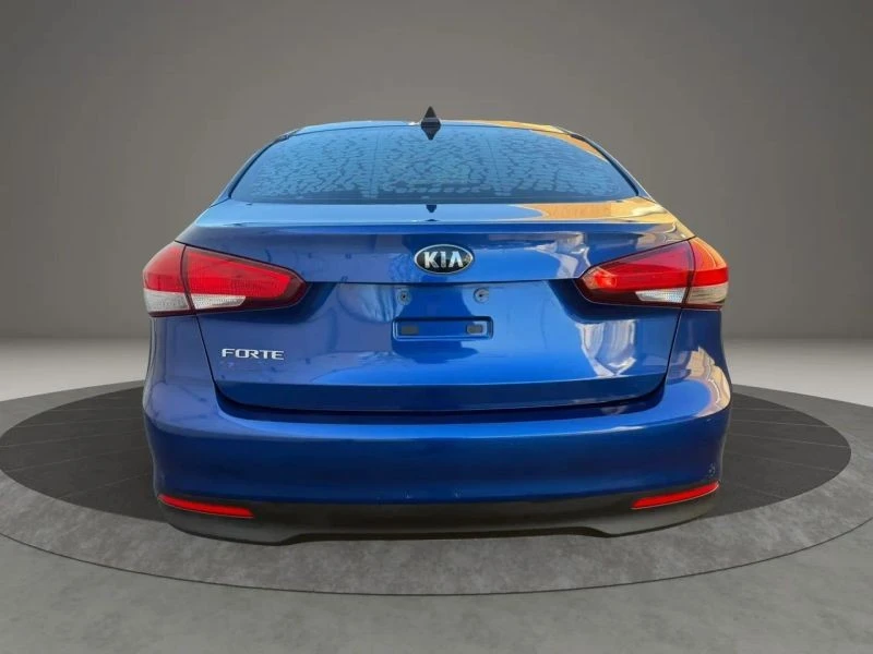 2017 Kia Forte - Image 6 of 12