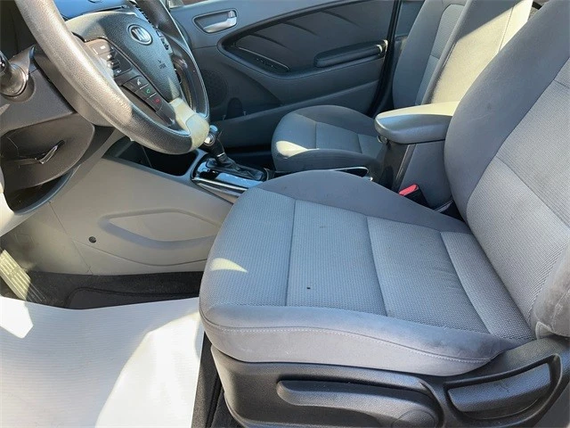 2017 Kia Forte - Image 12 of 12