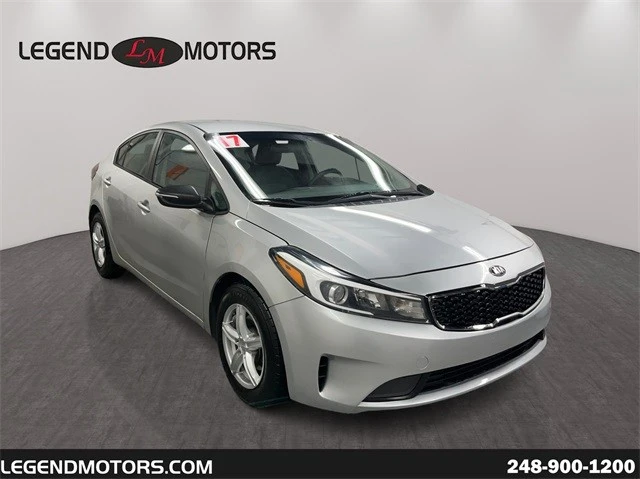 2017 Kia Forte - Image 2 of 12