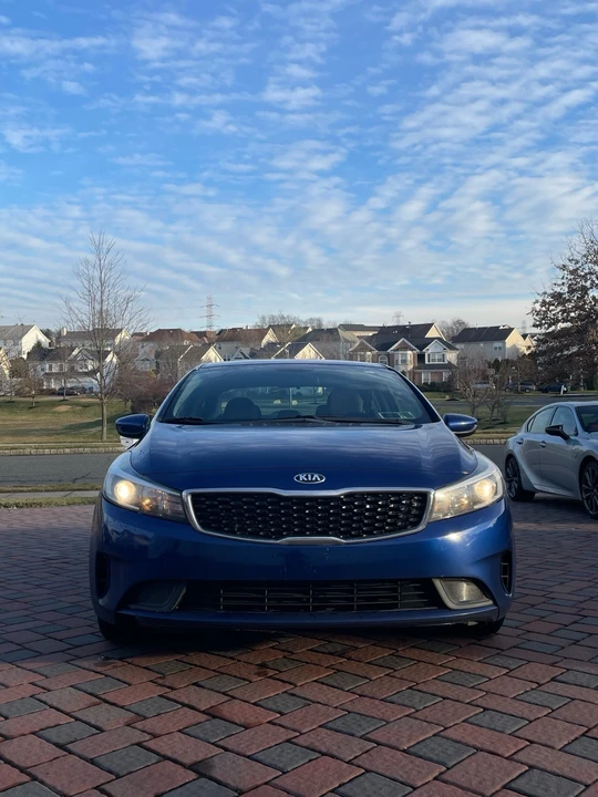 2017 Kia Forte - Image 3 of 18