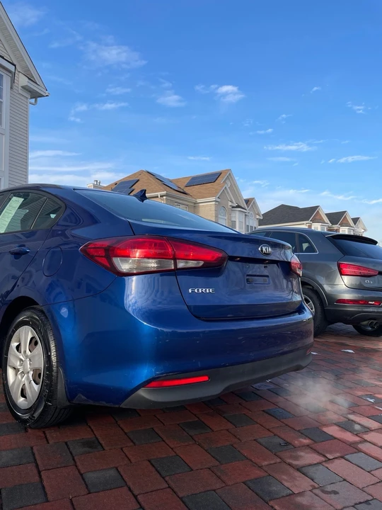 2017 Kia Forte - Image 4 of 18