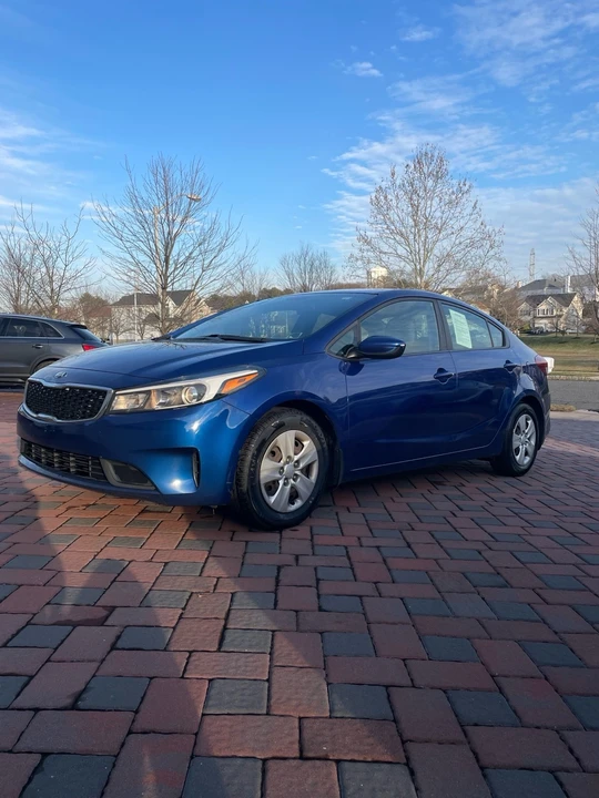2017 Kia Forte - Image 3 of 18