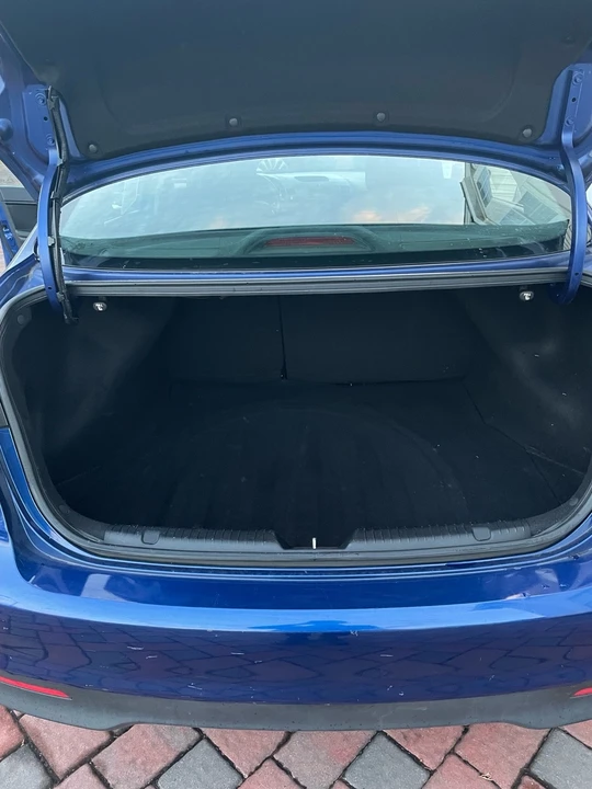 2017 Kia Forte - Image 17 of 18