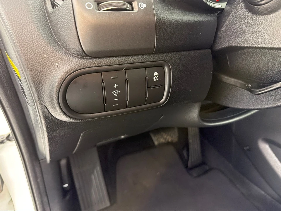 2017 Kia Forte - Image 12 of 12