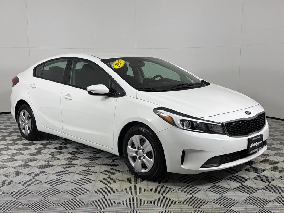 2017 Kia Forte - Image 3 of 12