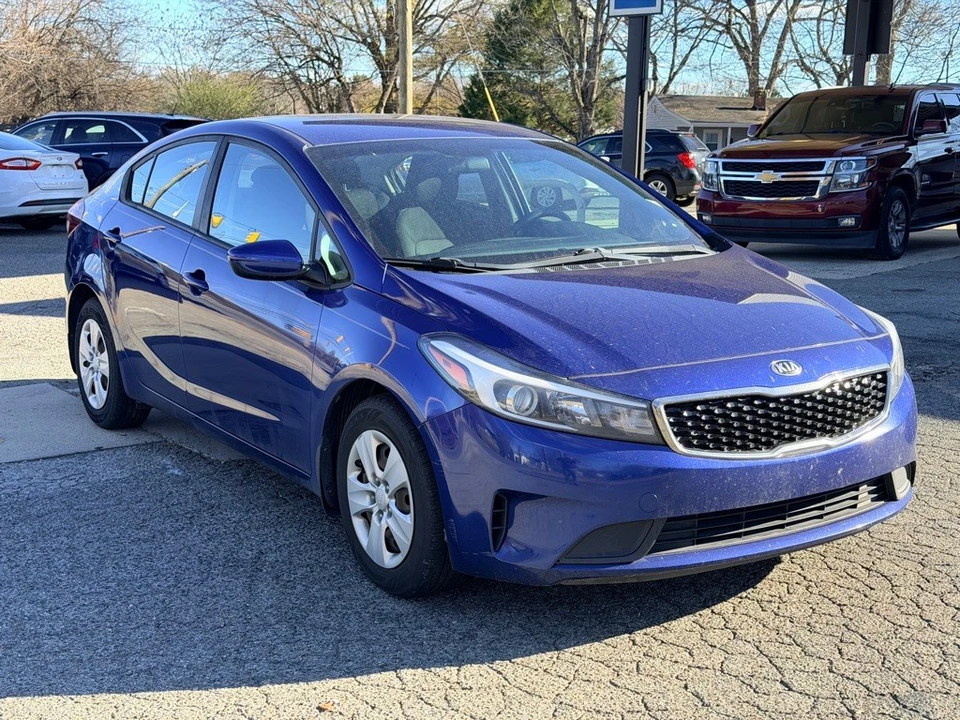 2017 Kia Forte - Image 3 of 17