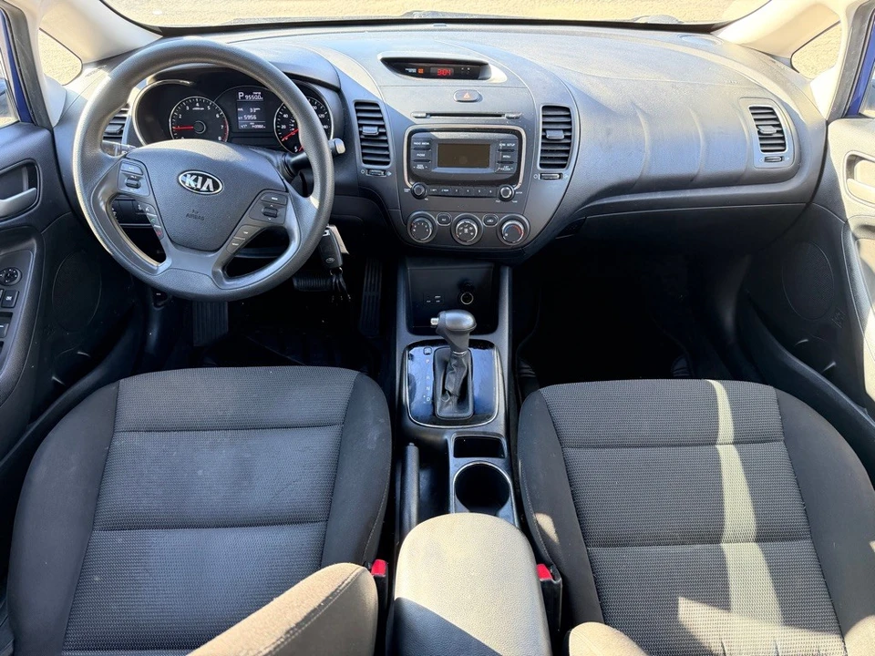 2017 Kia Forte - Image 13 of 17