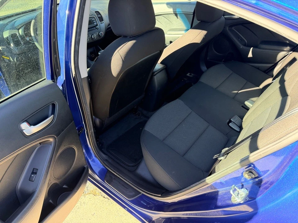2017 Kia Forte - Image 12 of 17