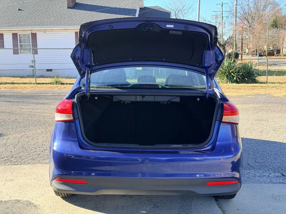 2017 Kia Forte - Image 7 of 17