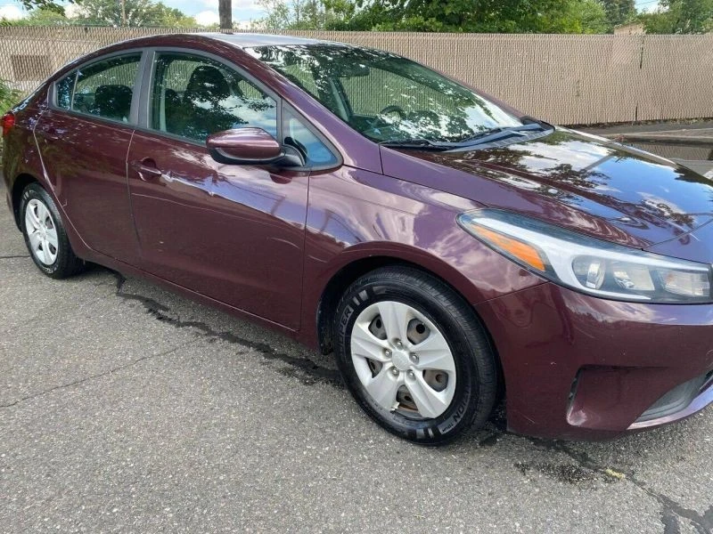 2017 Kia Forte - Image 7 of 11