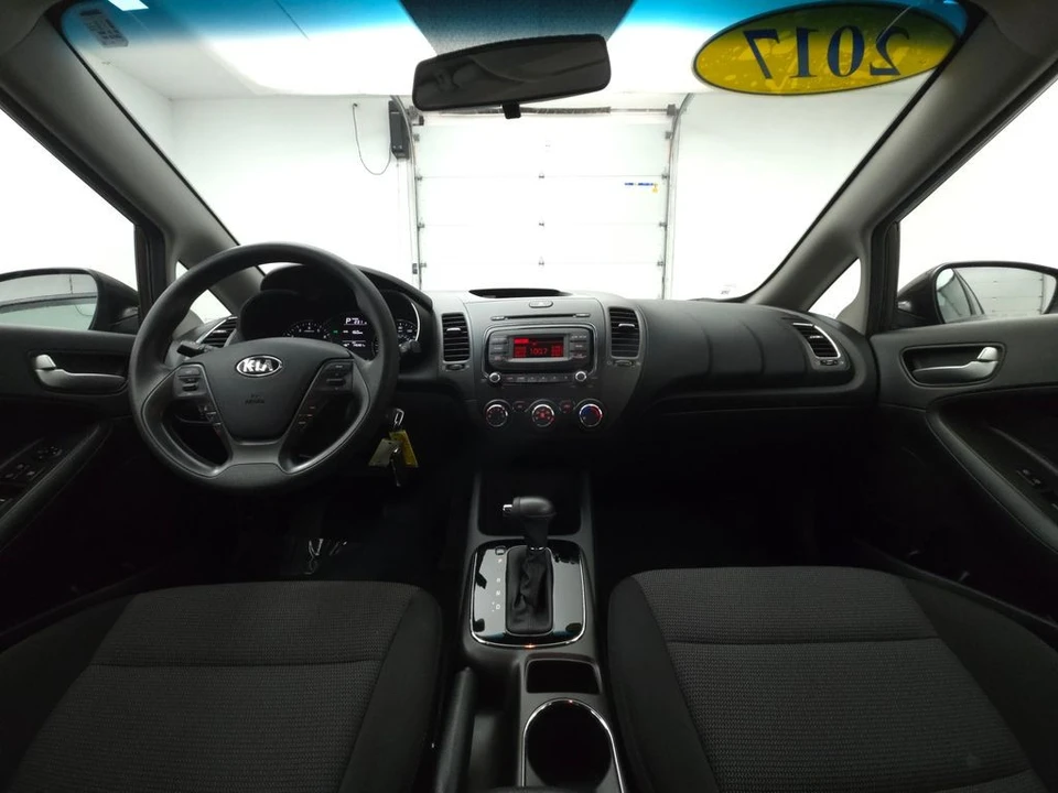 2017 Kia Forte - Image 2 of 12