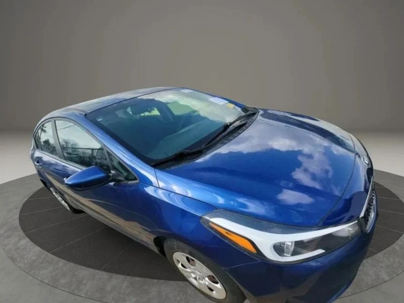 2017 Kia Forte - Image 2 of 3