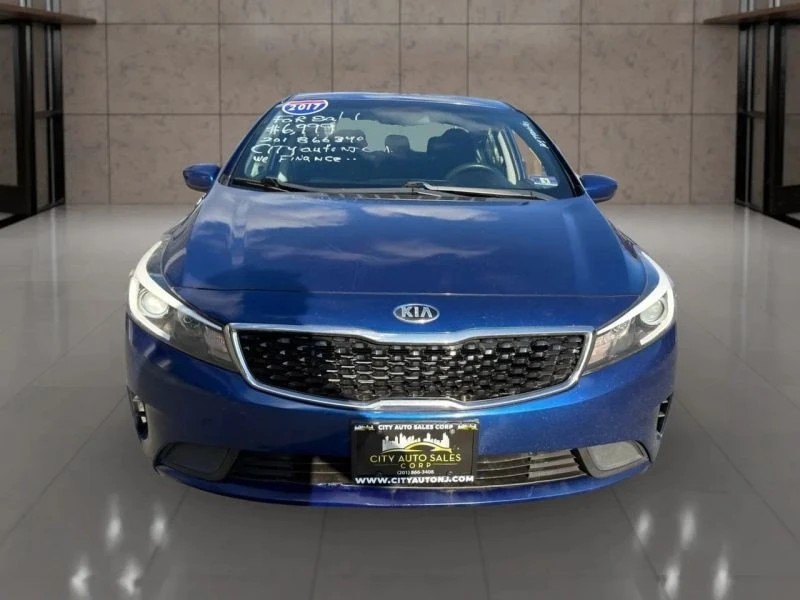 2017 Kia Forte - Image 2 of 12