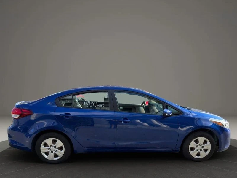 2017 Kia Forte - Image 4 of 12