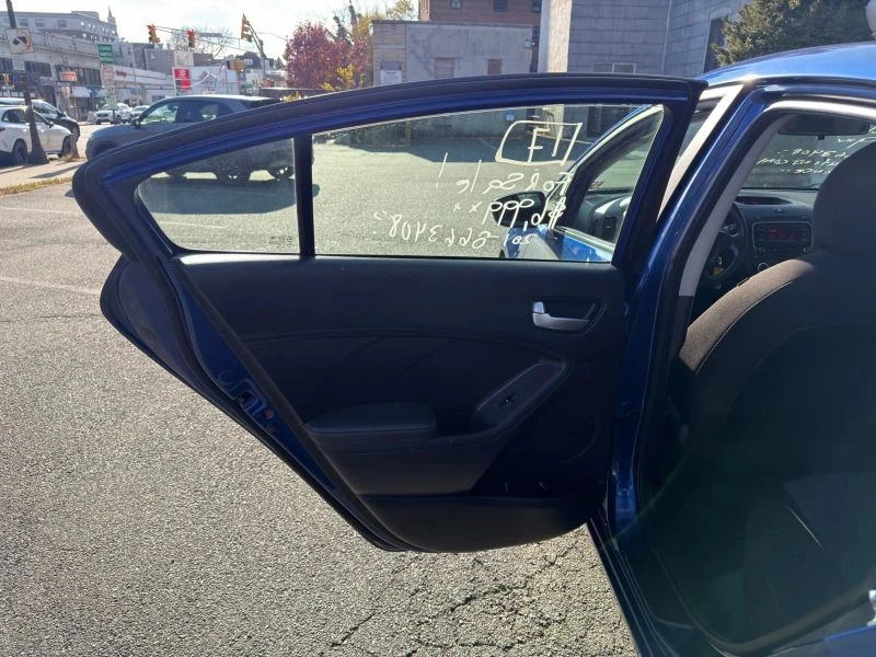 2017 Kia Forte - Image 10 of 12